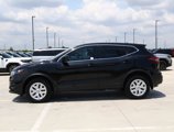 Used 2020 Nissan Rogue Sport S image 2