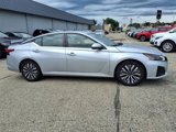 Used 2023 Nissan Altima 2.5 SV image 2