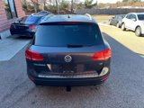 Used 2011 Volkswagen Touareg VR6 image 4