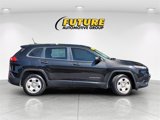 Used 2016 Jeep Cherokee Sport image 3