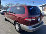 Used 2001 Toyota Sienna XLE image 3
