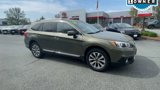 Used 2017 Subaru Outback 2.5i Touring image 2