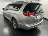 Used 2017 Chrysler Pacifica Limited image 5