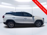 Used 2022 GMC Terrain SLT w/ Infotainment Package II image 2