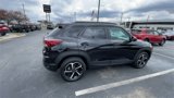 Used 2022 Chevrolet TrailBlazer RS image 2