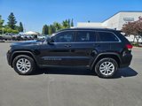 Used 2021 Jeep Grand Cherokee Laredo image 3