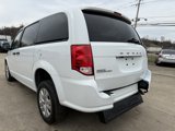 Used 2019 Dodge Grand Caravan SE w/ UConnect Hands-Free Group image 4