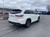 Used 2016 Toyota Highlander XLE image 3