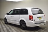 Used 2017 Dodge Grand Caravan SE image 4