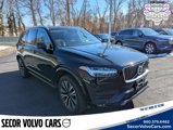 Certified 2022 Volvo XC90 T6 Momentum w/ Climate Package image 2