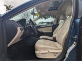 Used 2017 Volkswagen Jetta SE image 4