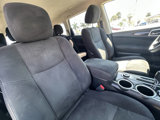 Used 2015 Nissan Pathfinder SV image 4