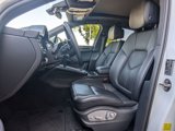 Certified 2024 Porsche Macan image 5