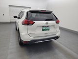 Used 2017 Nissan Rogue SV image 6