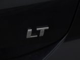 Used 2020 Chevrolet Equinox LT image 2