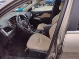 Used 2018 Jeep Cherokee Limited image 5