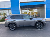 Used 2024 Nissan Rogue SV image 3