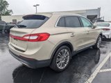 Used 2017 Lincoln MKX Reserve image 3