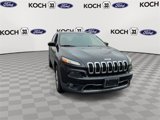 Used 2016 Jeep Cherokee Limited image 4