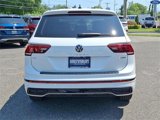 Used 2022 Volkswagen Tiguan SE R-Line image 5