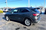 Used 2020 Ford Escape SE image 3