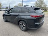 Used 2022 Toyota Highlander XLE image 6