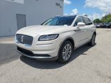 Used 2022 Lincoln Nautilus Reserve image 2