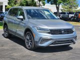Used 2022 Volkswagen Tiguan SE image 2