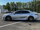 Used 2023 Toyota Camry SE image 3