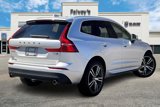 Used 2021 Volvo XC60 T5 Momentum w/ Protection Package image 2