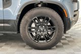 New 2024 Land Rover Defender 90 X-Dynamic SE image 5