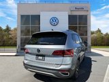 Certified 2022 Volkswagen Taos SE image 4