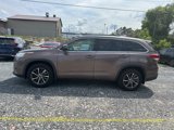 Used 2018 Toyota Highlander XLE image 2