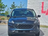 Used 2022 Ford Escape SE w/ SE Sport Appearance Package image 2