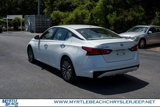 Used 2023 Nissan Altima 2.5 SV image 4