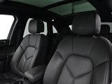 Certified 2024 Porsche Macan image 5