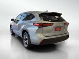 Used 2022 Toyota Highlander XLE image 3