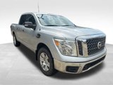 Used 2017 Nissan Titan SV image 4