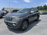 Used 2017 Jeep Grand Cherokee Limited image 3