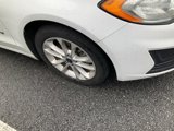 Used 2019 Ford Fusion SE image 3