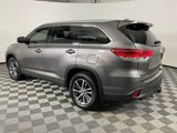 Used 2017 Toyota Highlander XLE image 4