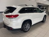 Used 2017 Toyota Highlander XLE image 3