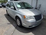 Used 2008 Chrysler Town & Country Touring image 2