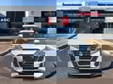 Used 2021 Nissan Kicks SV image 2