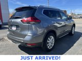 Used 2017 Nissan Rogue SV image 3
