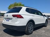 Used 2018 Volkswagen Tiguan SE w/ Panoramic Sunroof Package image 4