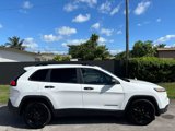 Used 2016 Jeep Cherokee Sport image 3