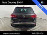 Used 2016 Volkswagen Touareg Sport image 6