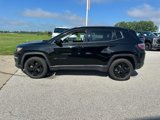 Used 2020 Jeep Compass Latitude image 2