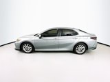 Used 2021 Toyota Camry LE image 4